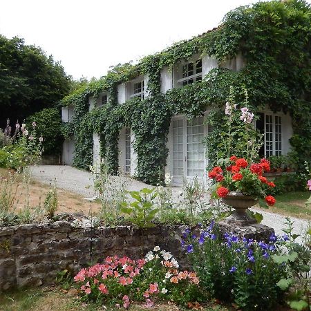 مبيت وإفطار Les Velluire-sur-Vendee Le Petit Massigny المظهر الخارجي الصورة