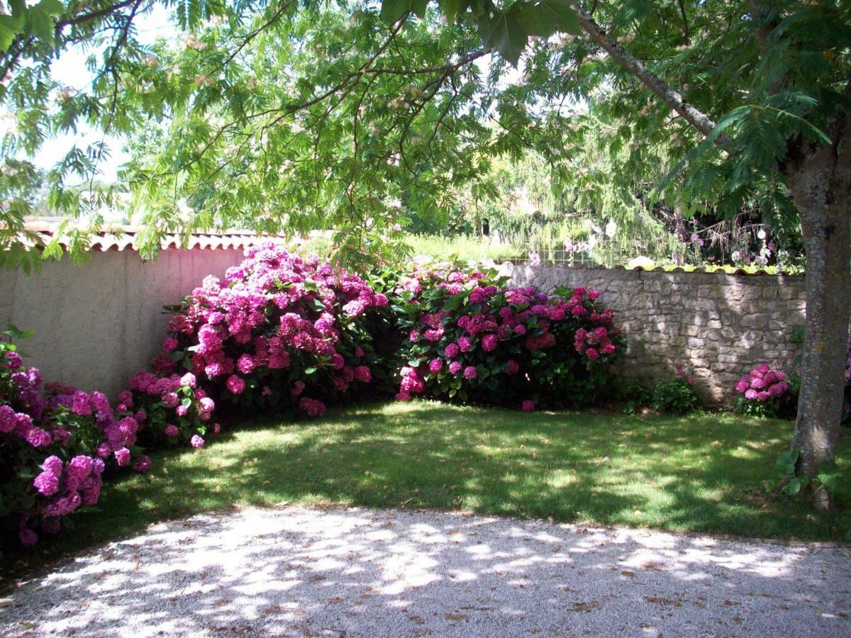 مبيت وإفطار Les Velluire-sur-Vendee Le Petit Massigny المظهر الخارجي الصورة
